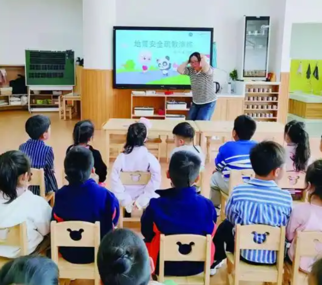 给孩子留出充足的游戏和运动时间让他们在游玩中释放天分 给孩子留出充足的游戏和运动时间让他们在游玩中释放天分